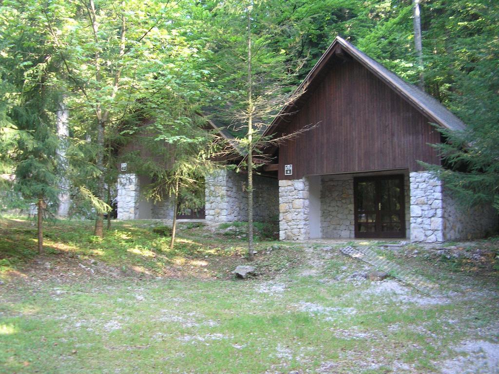 Camping Pivka Jama Postojna Exterior photo